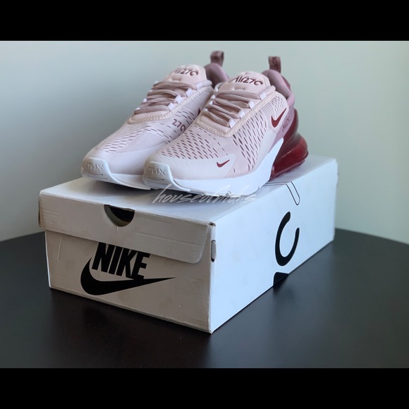 Nike Shoes - Nike Air Max 270